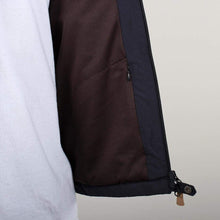 Load image into Gallery viewer, Fjallraven Travellers MT Jacket