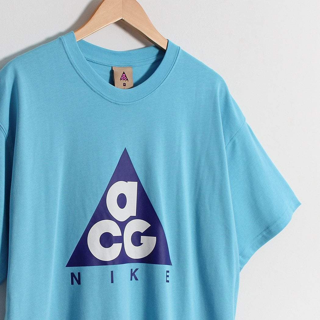 Nike ACG Giant Logo T-shirt –