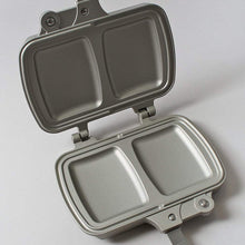 Load image into Gallery viewer, Snow Peak Tramezzino Toasted Sandwich Cooker
